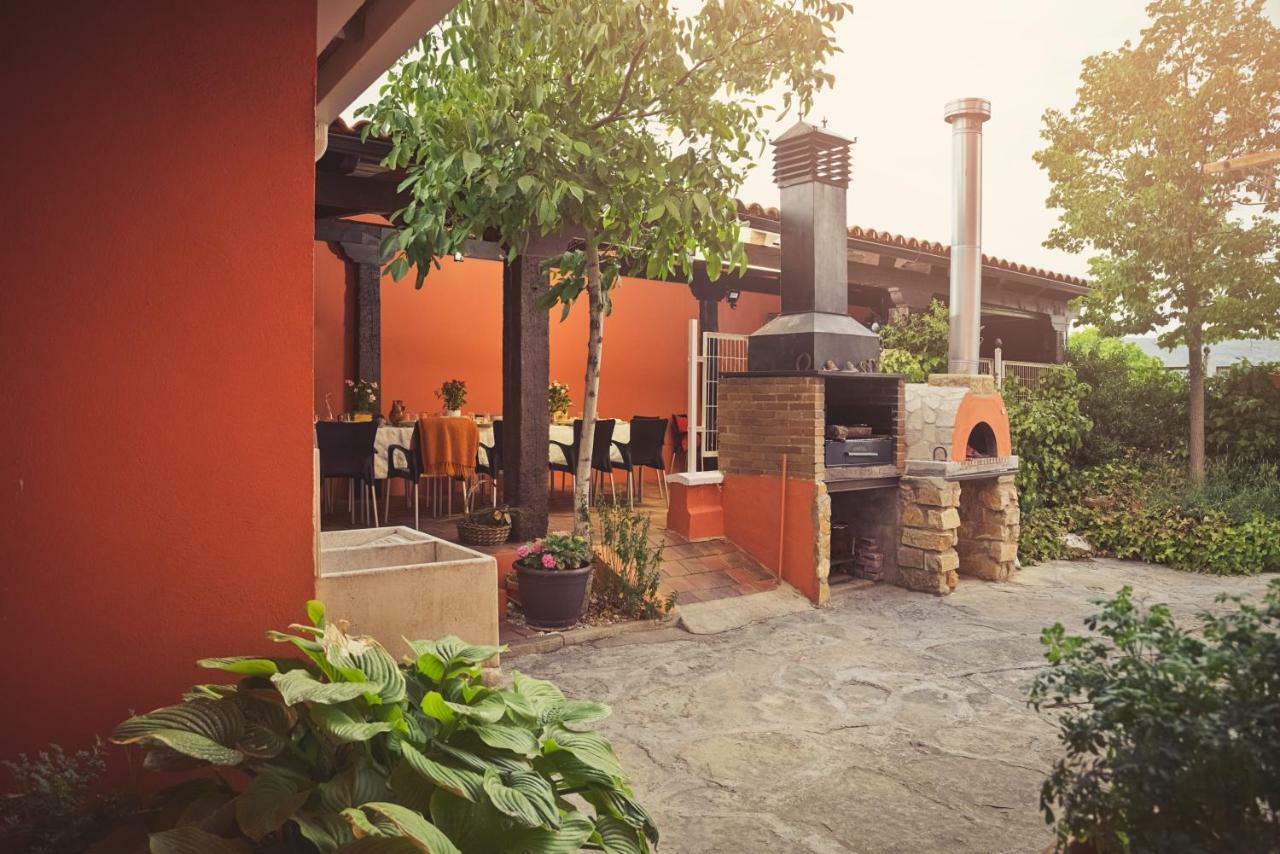 Apartamento 2 4/6 Pax Casa Rural El Sauce. A 2,5 Km De Cuenca Capital Nohales Eksteriør billede